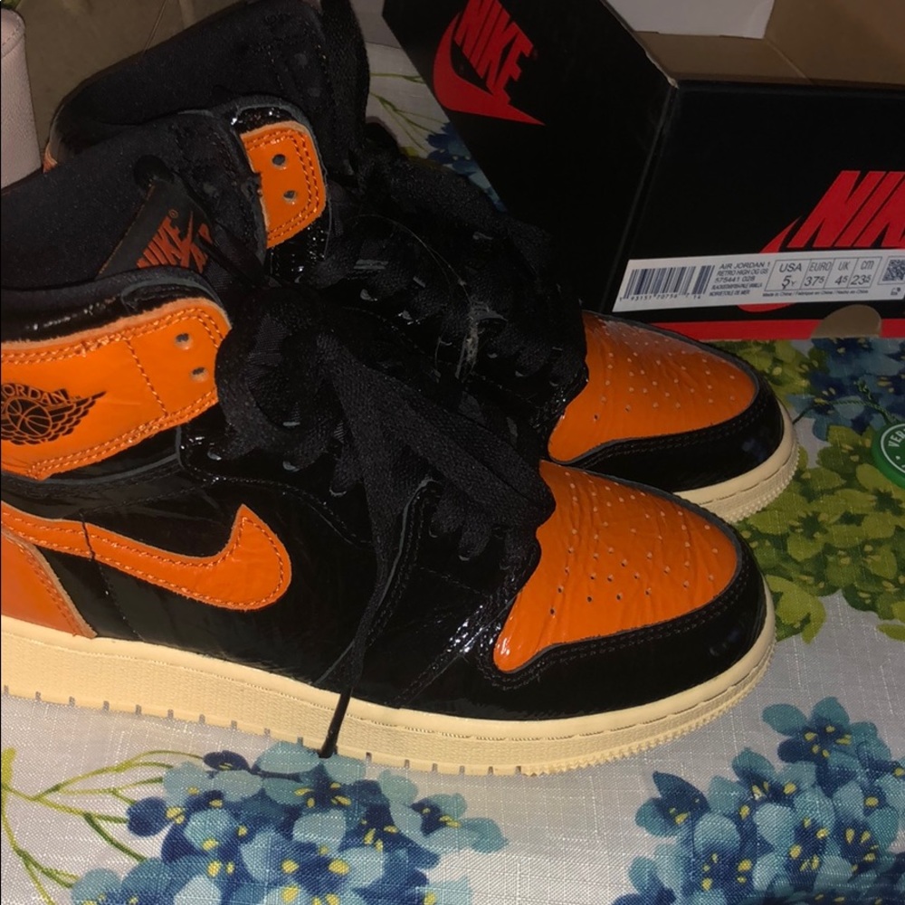 JORDAN 1 “SHATTERED BACKBOARD” GS 5Y